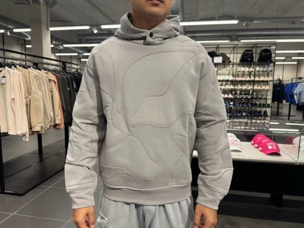 五折Emporio Armani男款刺绣卫衣连帽不退换