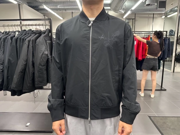 Armani Exchange 男士老鹰标薄款立领夹克