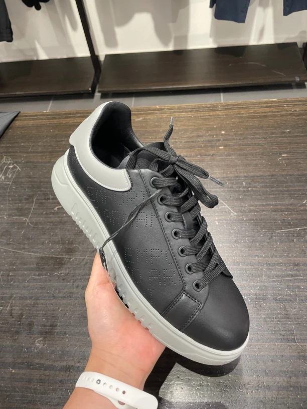 阿玛尼 EA Armani 休闲鞋 不退换