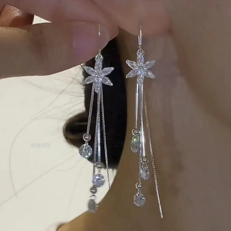 铜合金耳饰 长款超闪小花高级感流苏耳线女新款轻奢气质百搭耳环