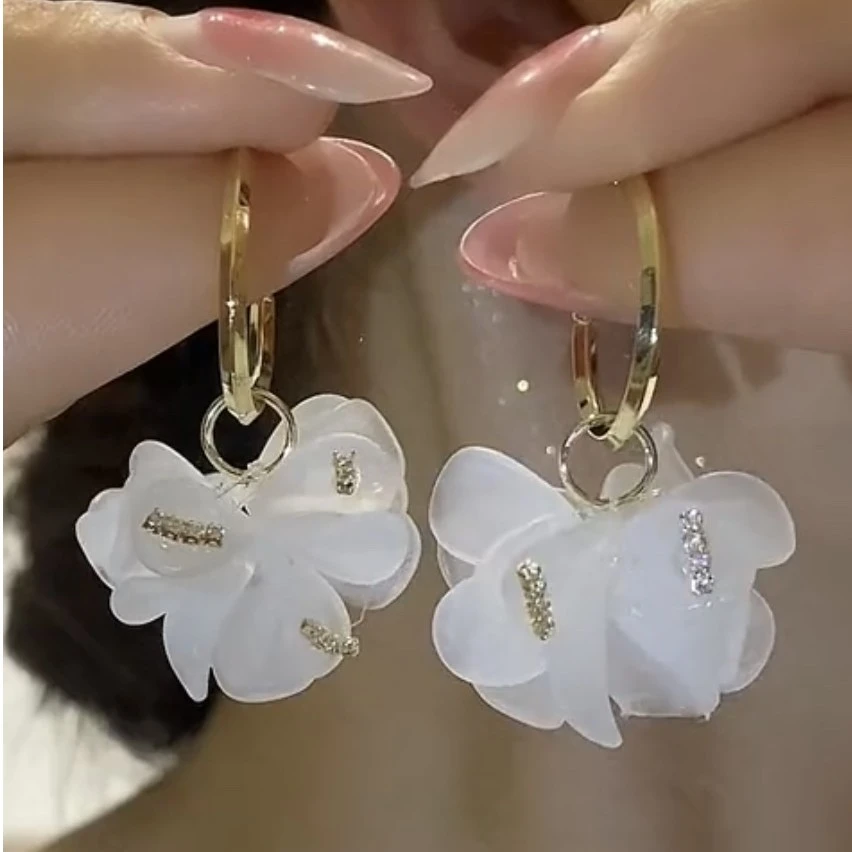 锌合金耳饰 韩式时尚个性小众设计花瓣耳扣高级感超仙气质甜美