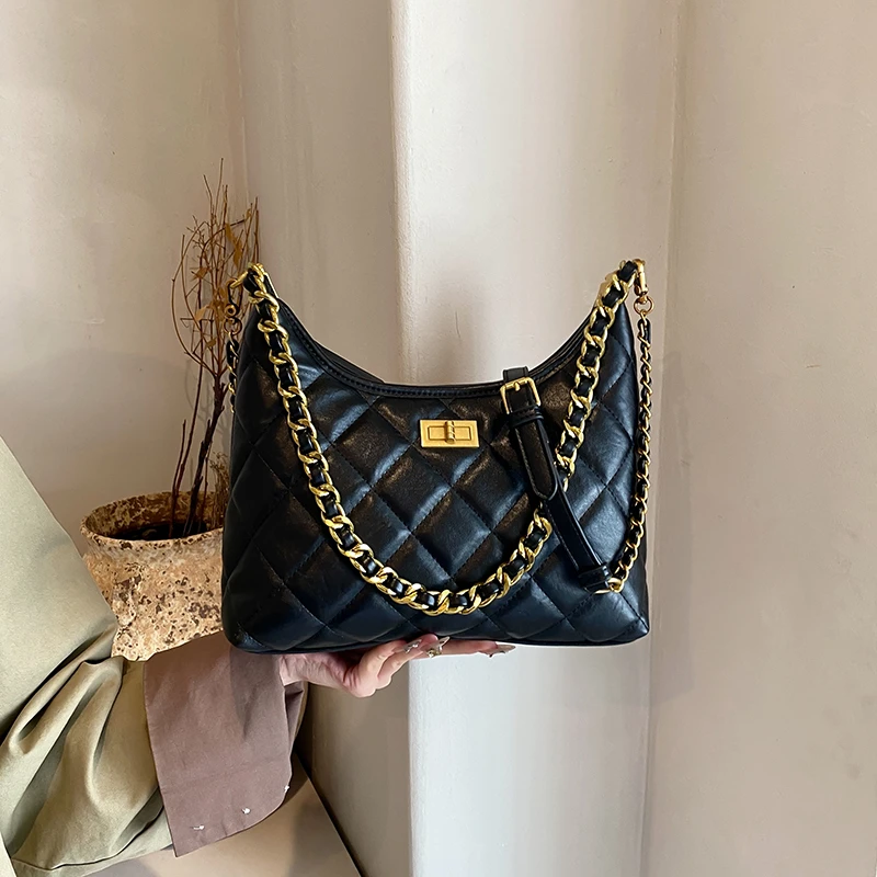 网红小众链条包时尚百搭小香风菱格单肩包女士秋冬黑色流浪包斜跨