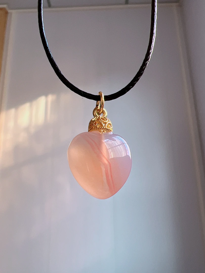 玛瑙爱心镶嵌吊坠（不含链）