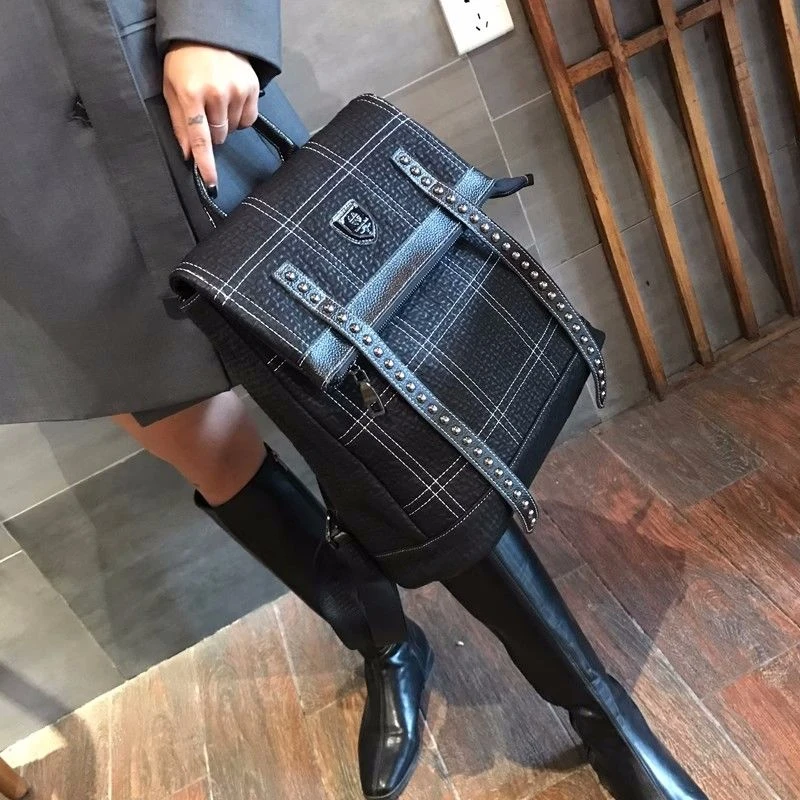 新款双肩包女2023新款通勤英伦风旅行包洋气学院风单肩斜挎两用