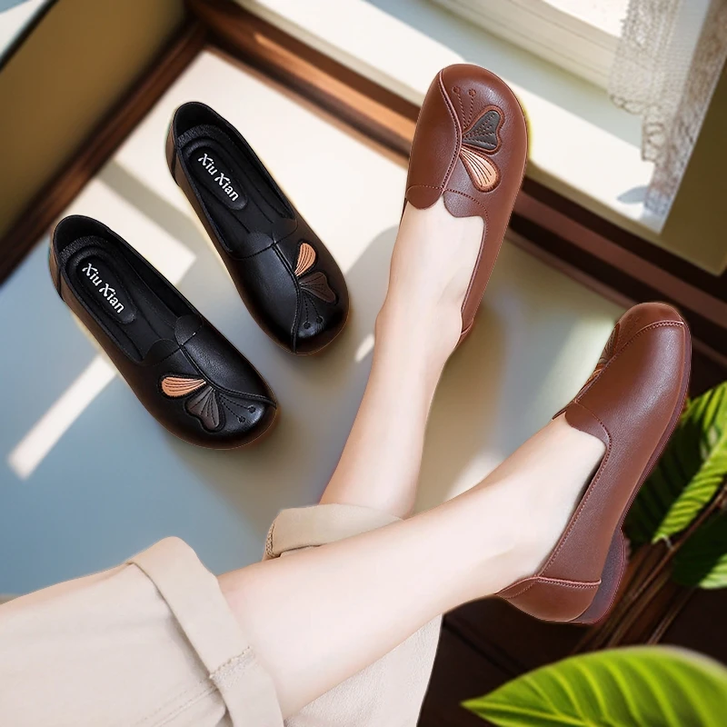 沈都妈妈凉鞋舒适女夏软底橡胶底百搭平底中年包头中老年皮鞋