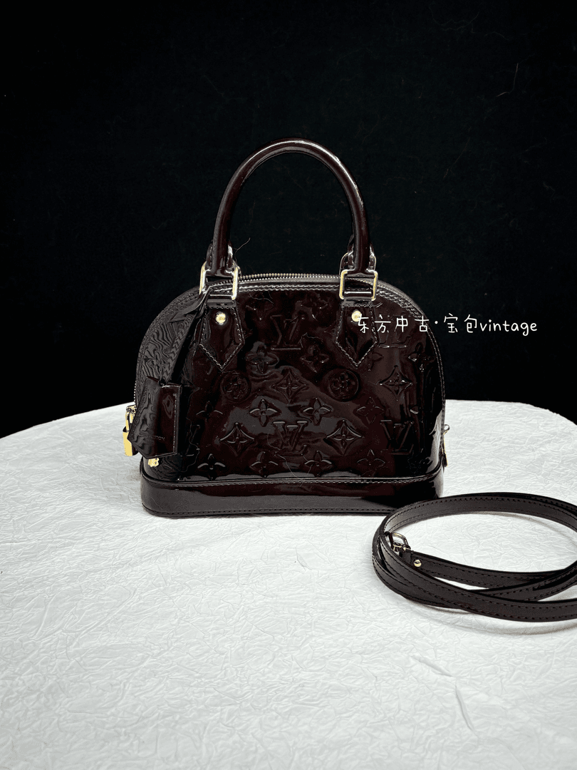 95新 LouisVuitton/路易威登 (K)lv 车厘子色漆皮贝壳bb斜挎包