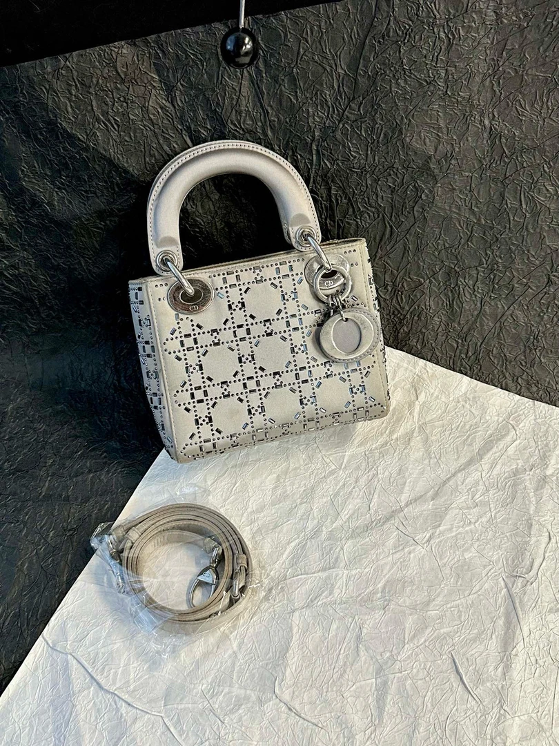 95新 DIOR/迪奥 dior 灰色三格戴妃水钻斜挎包