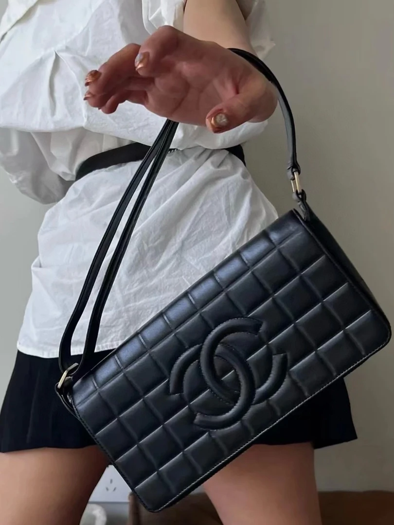 95新 Chanel/香奈儿 chanel冰格黑色腋下包