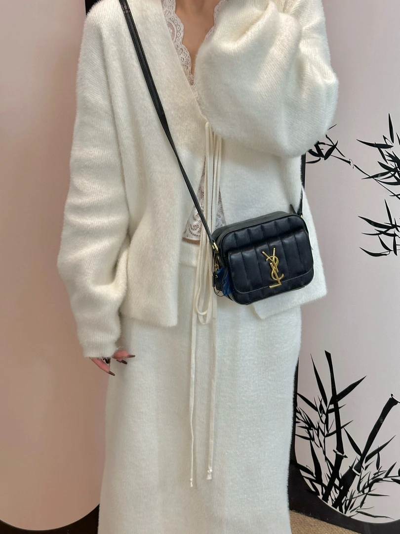 95新 YSL/圣罗兰 ysl 黑金相机斜挎包(K)