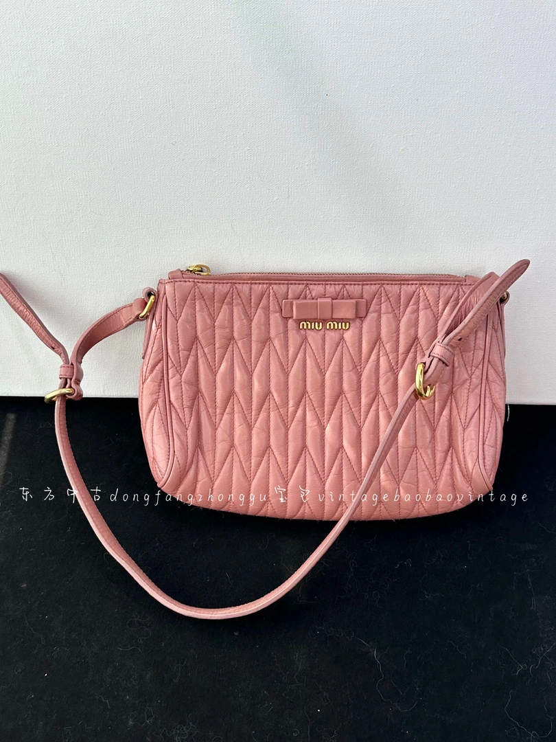 95新 MIU MIU/缪缪 miumiu粉色樱花粉单肩包