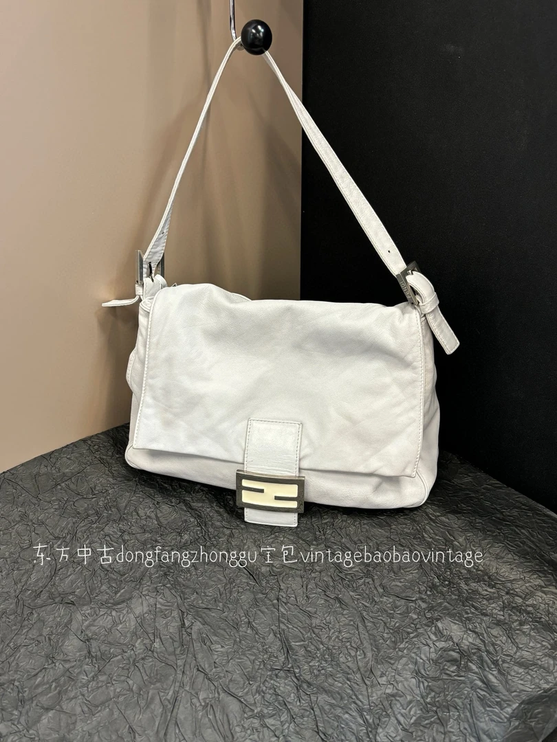 95新 FENDI/芬迪  fendi 白色单肩腋下包