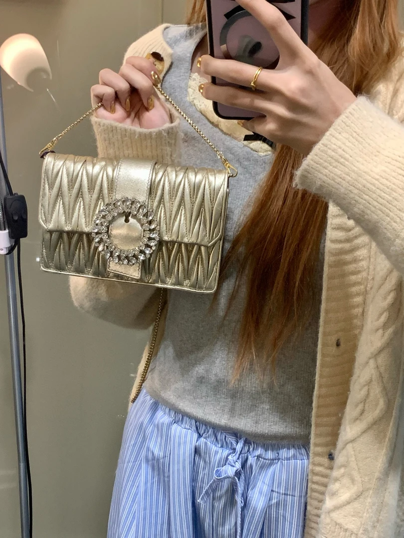 95新 MIU MIU/缪缪 miumiu 金色太阳花钻扣斜挎包
