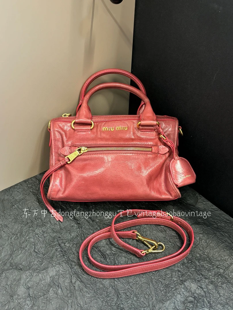 95新 MIU MIU/缪缪  （K）miumiu 玫粉色机车斜挎包