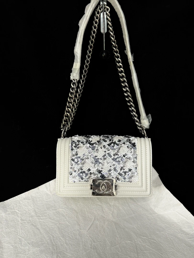 95新 Chanel/香奈儿 chanel亮片款限定小号leboy单肩包（K）