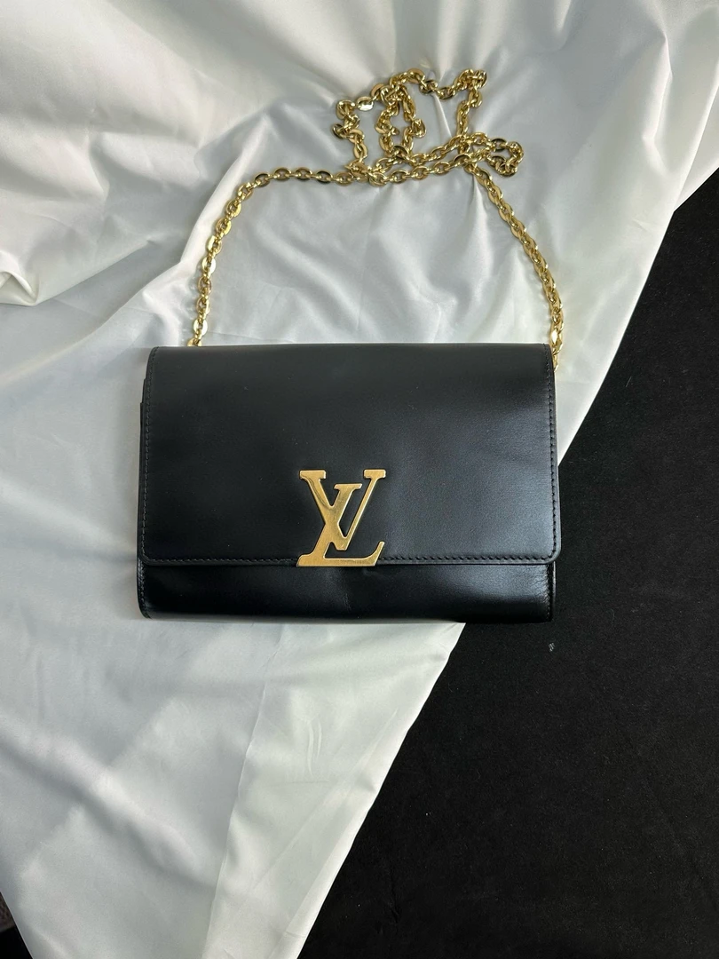 95新 LV lv 黑金woc斜挎包 (K)
