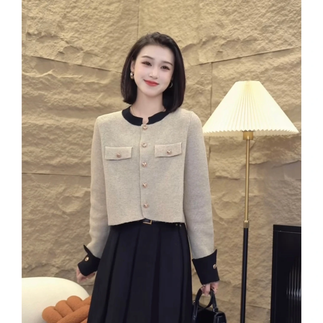 2024新款显瘦时尚女装秋冬法式设计感小香毛衣外套开衫7051