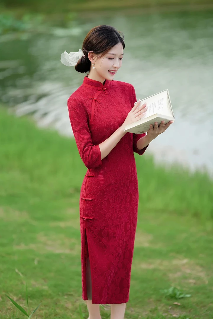 V-2218 红衫叶 蕾丝复合 侧八扣 春秋款年轻款改良旗袍115cm长款