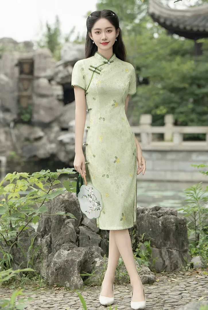 V-1852 念青 绿 蕾*丝复合 侧八扣 夏 年轻款改良旗袍110cm长款