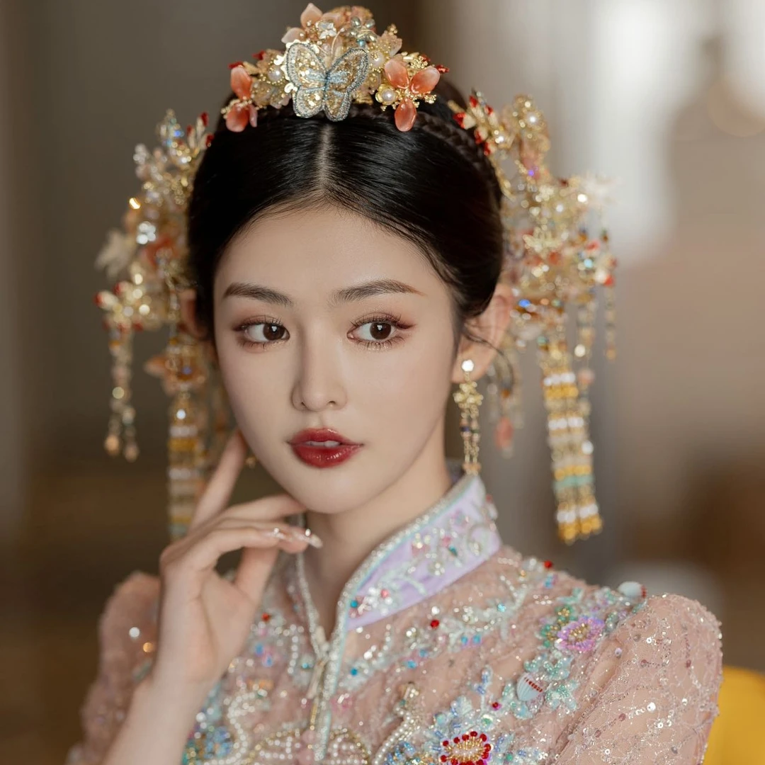 合金婚庆饰品 新款减龄刺绣蝴蝶秀禾服百搭中式饰品X983新娘头饰