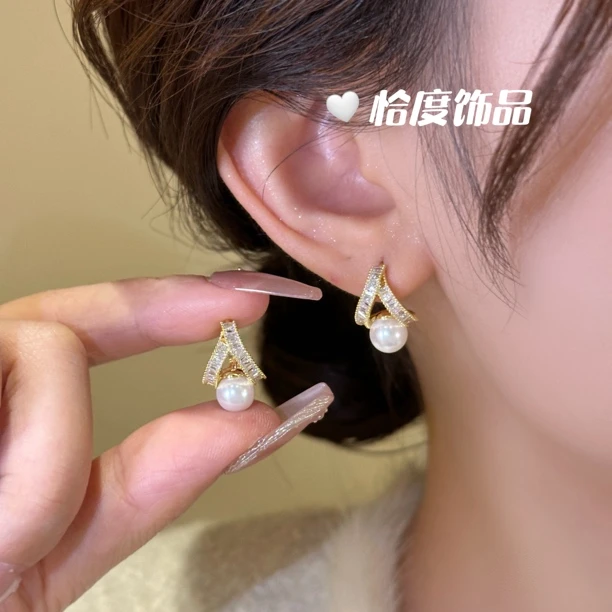 轻奢高级感镶钻珠珠耳钉