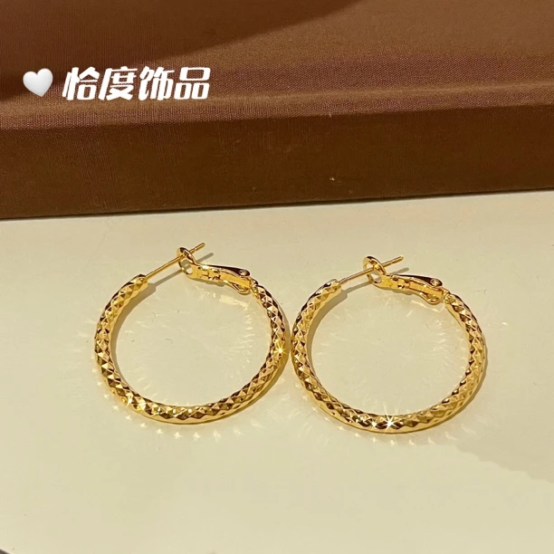 铜合金耳饰 简约时髦洋气酷飒肌理感金色耳环