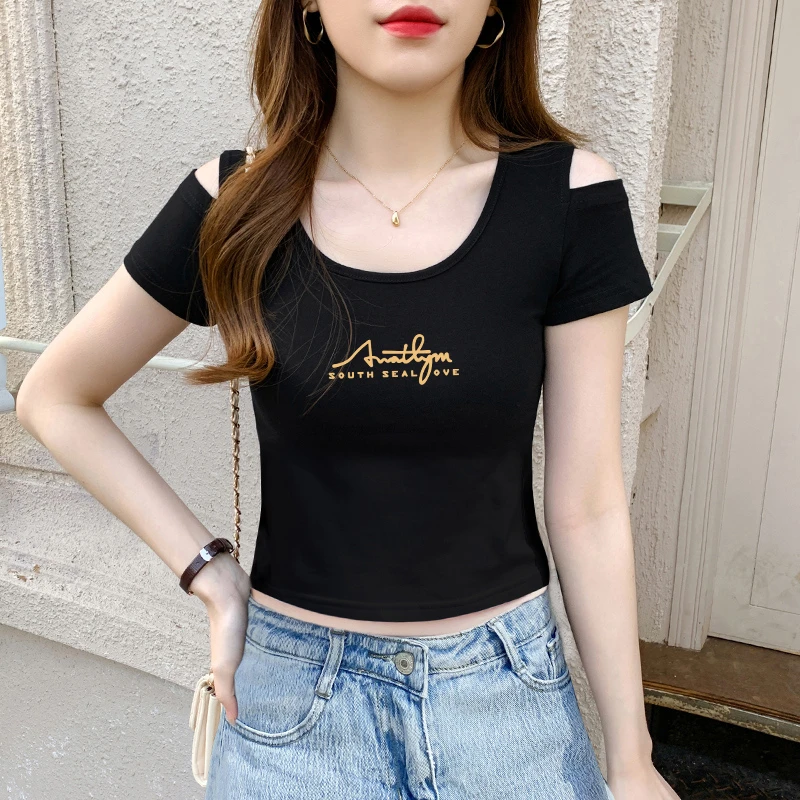 露肩黑色短款t恤女短袖2025年新款高腰性感小众正肩露脐体恤上衣