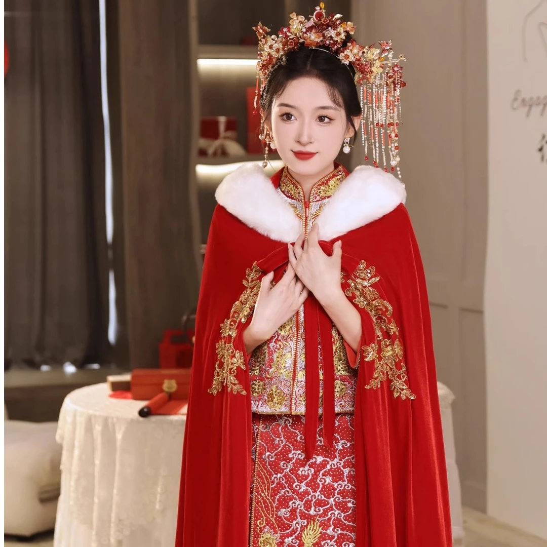 新娘秀禾服披风红色中式婚礼毛披肩斗篷冬季新款加厚保暖毛领披风