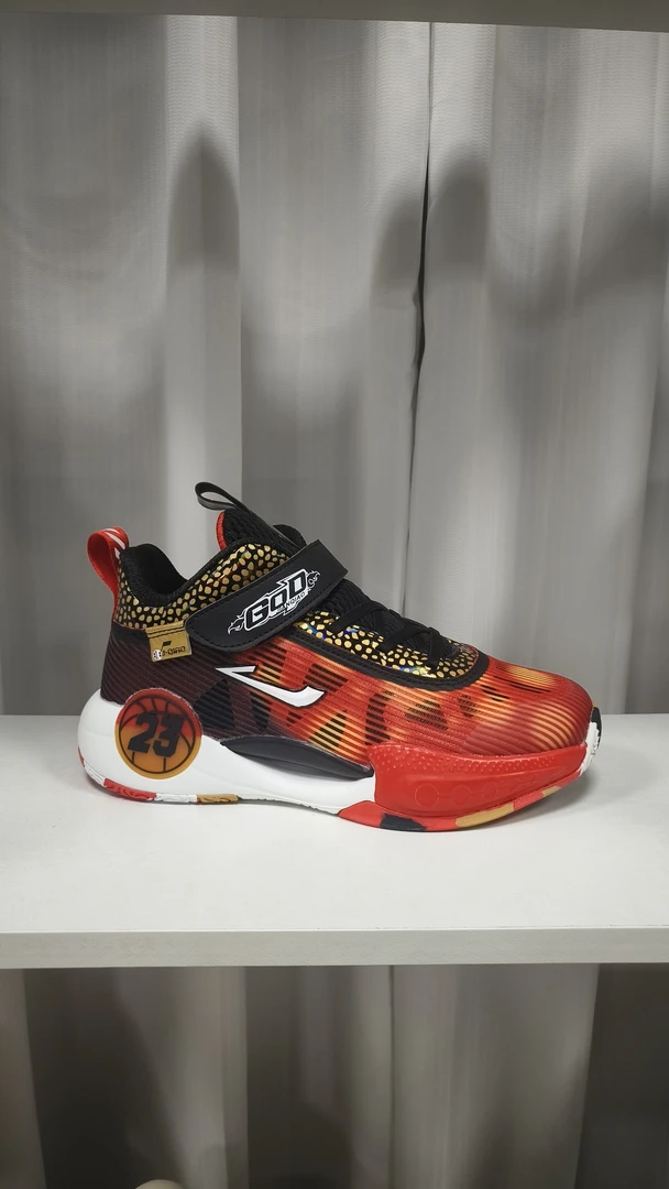 剑，大童春款四季篮球鞋