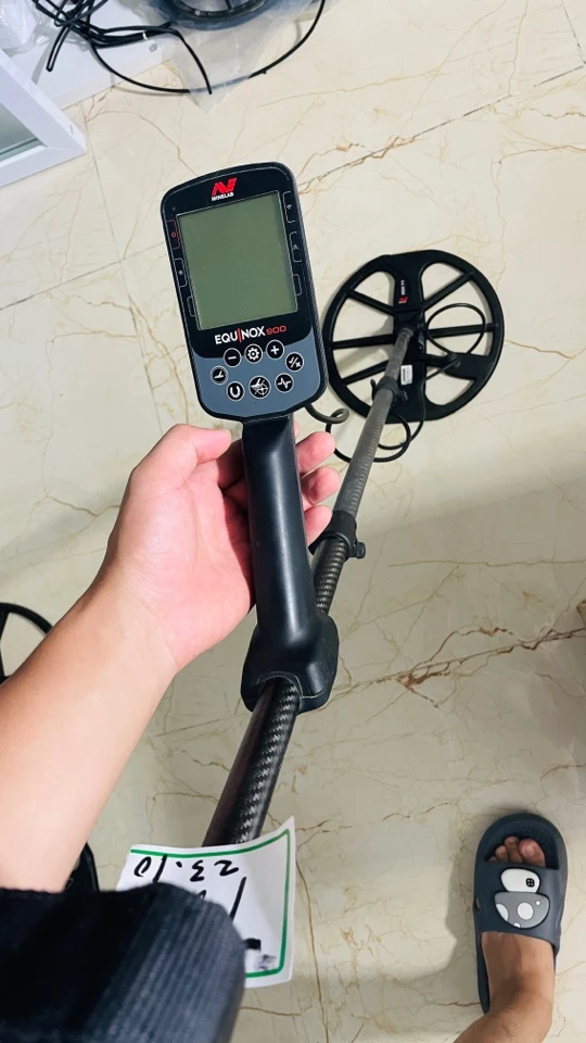 澳大利亚觅宝900金属探测器23年10份 多频同步，整机防水、在质保