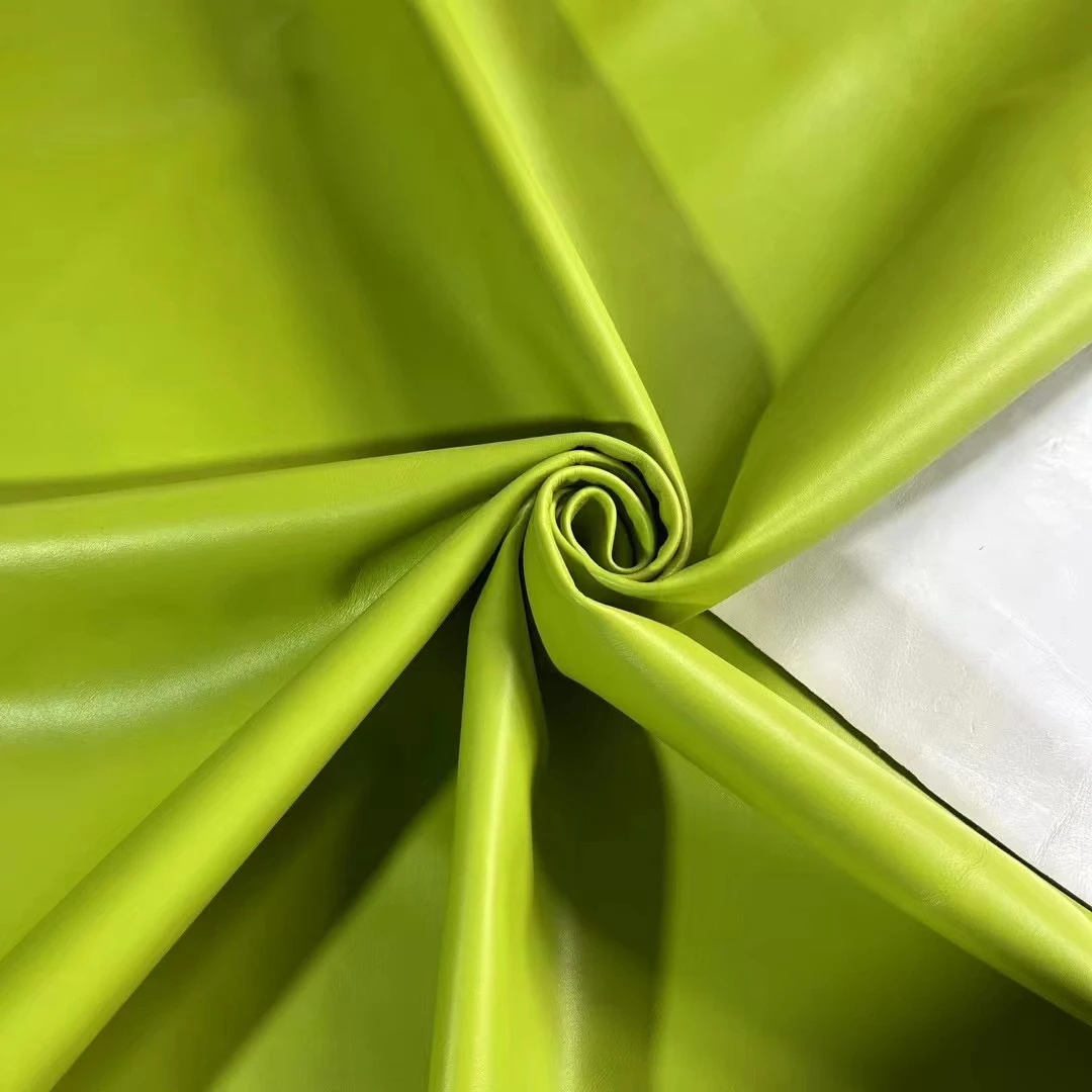 嫩绿色意大利纳帕平纹 厚度1.0mm  头层进口牛皮手工diy 皮料