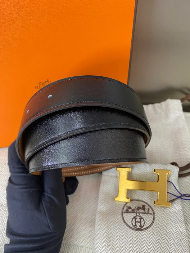 全新未使用 Hermes/爱马仕 全套金扣双面牛皮腰带皮带