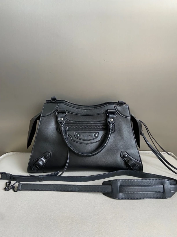 99新 Balenciaga/巴黎世家 98新全皮新款机车包斜挎包手提包黑色