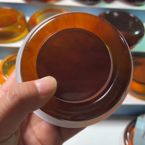 琥珀手镯未镶嵌60胖圆条