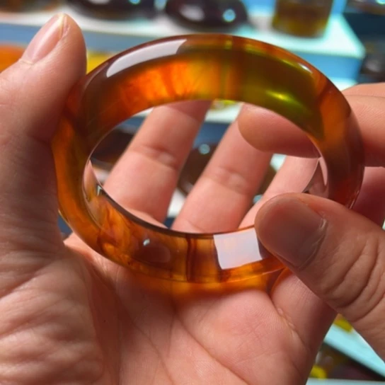 琥珀手镯未镶嵌57“.5圈口