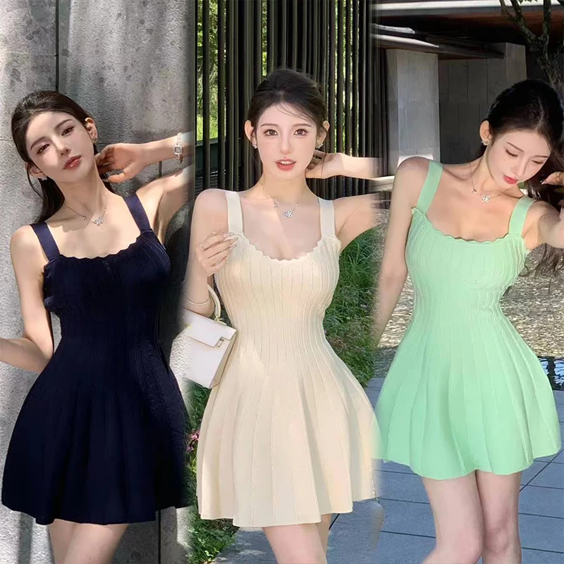 粉红pink【月光岛之恋】设计感收腰显瘦吊带百褶连衣裙LWJ24B2Q1074