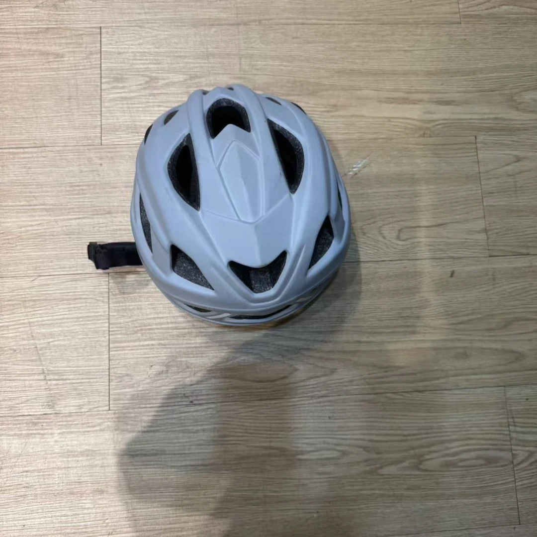 山地车公路车骑行头盔男女通用轻便透气安全帽