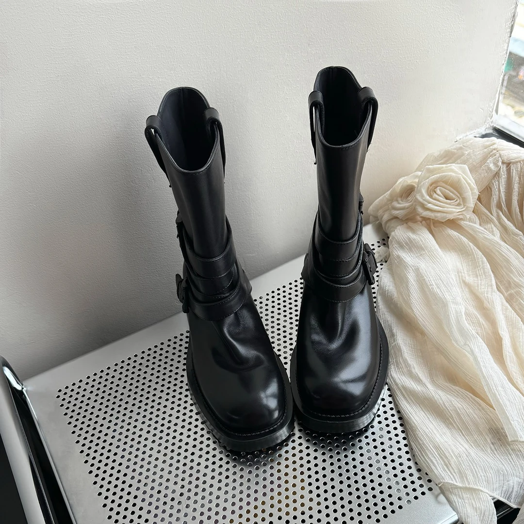 【美靴专家】显瘦马皮短靴女黑色增高厚底圆头烟筒靴春秋单靴女款