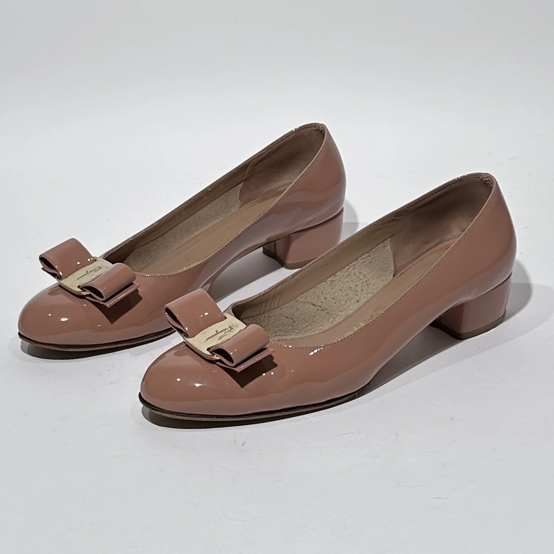 35码/95新/FERRAGAMO/菲拉格慕 卡其色坡跟鞋/ML0761