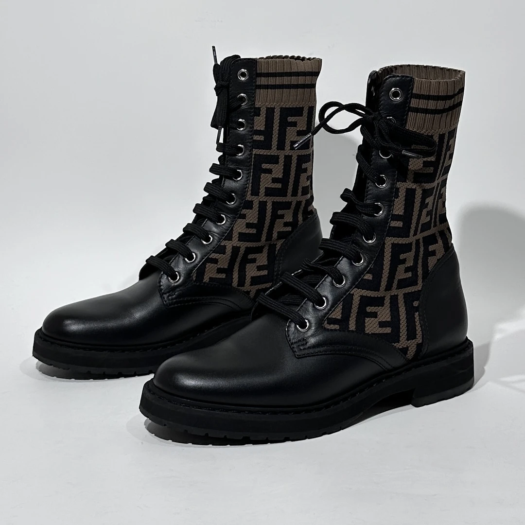 37码/98新/Fendi/芬迪 黑色时尚字母靴/ML01386