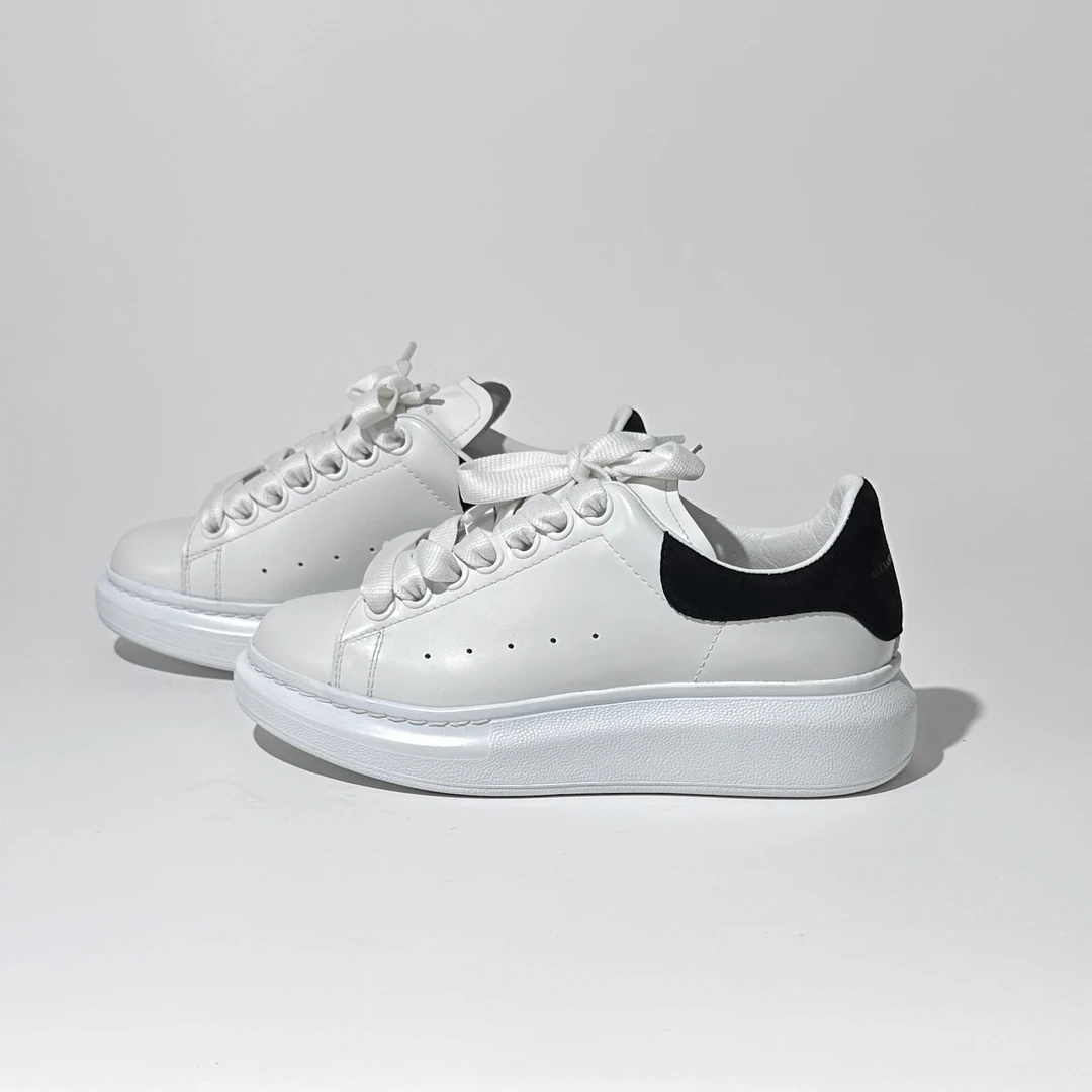 35.5码/98新/Alexander McQueen/麦昆 黑尾时尚小白鞋/ML0339