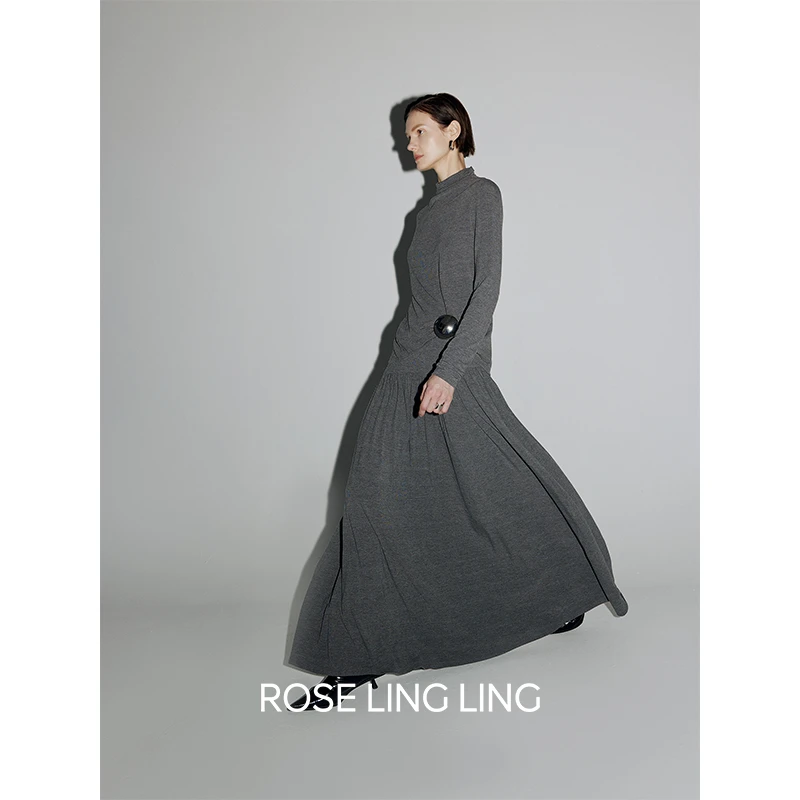 Roselingling经典立裁抗起球绒感可机洗针织空气感上衣/半身裙