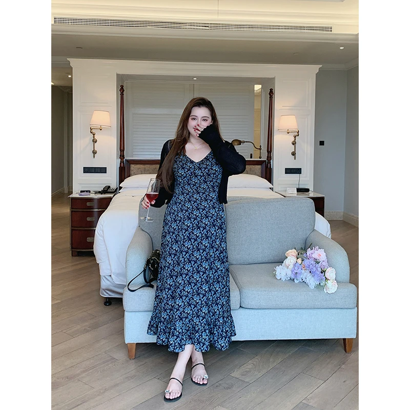 【肉肉小姐】【空谷幽蓝】大码女装春季新品法式吊带碎花连衣裙长款