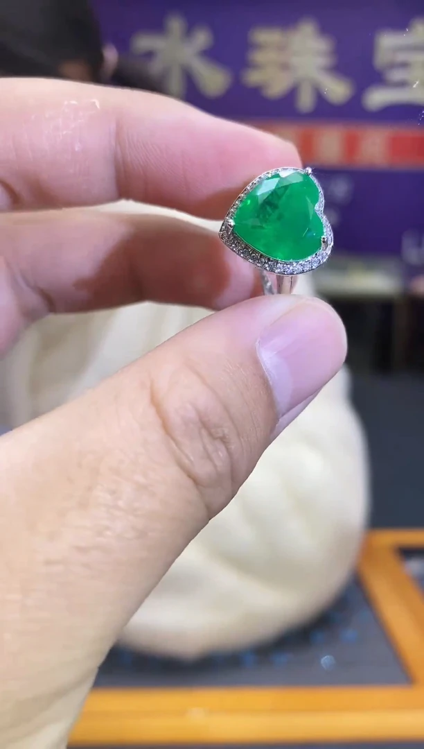 【闪购商品】祖母绿戒指银S925镶嵌028