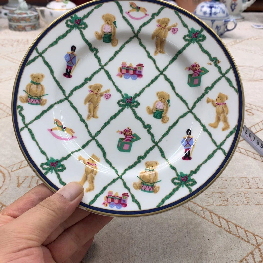 摆件隐隐约约记得