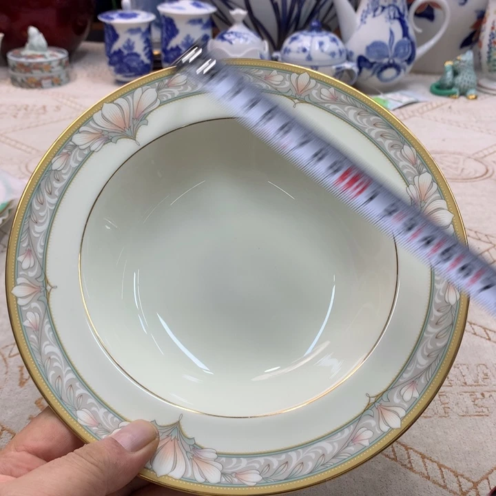 摆件隐隐约约记得