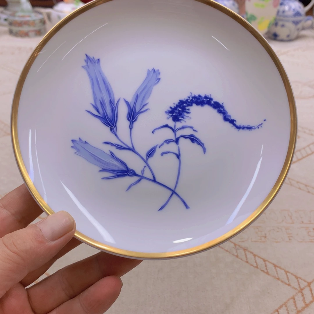 摆件隐隐约约记得