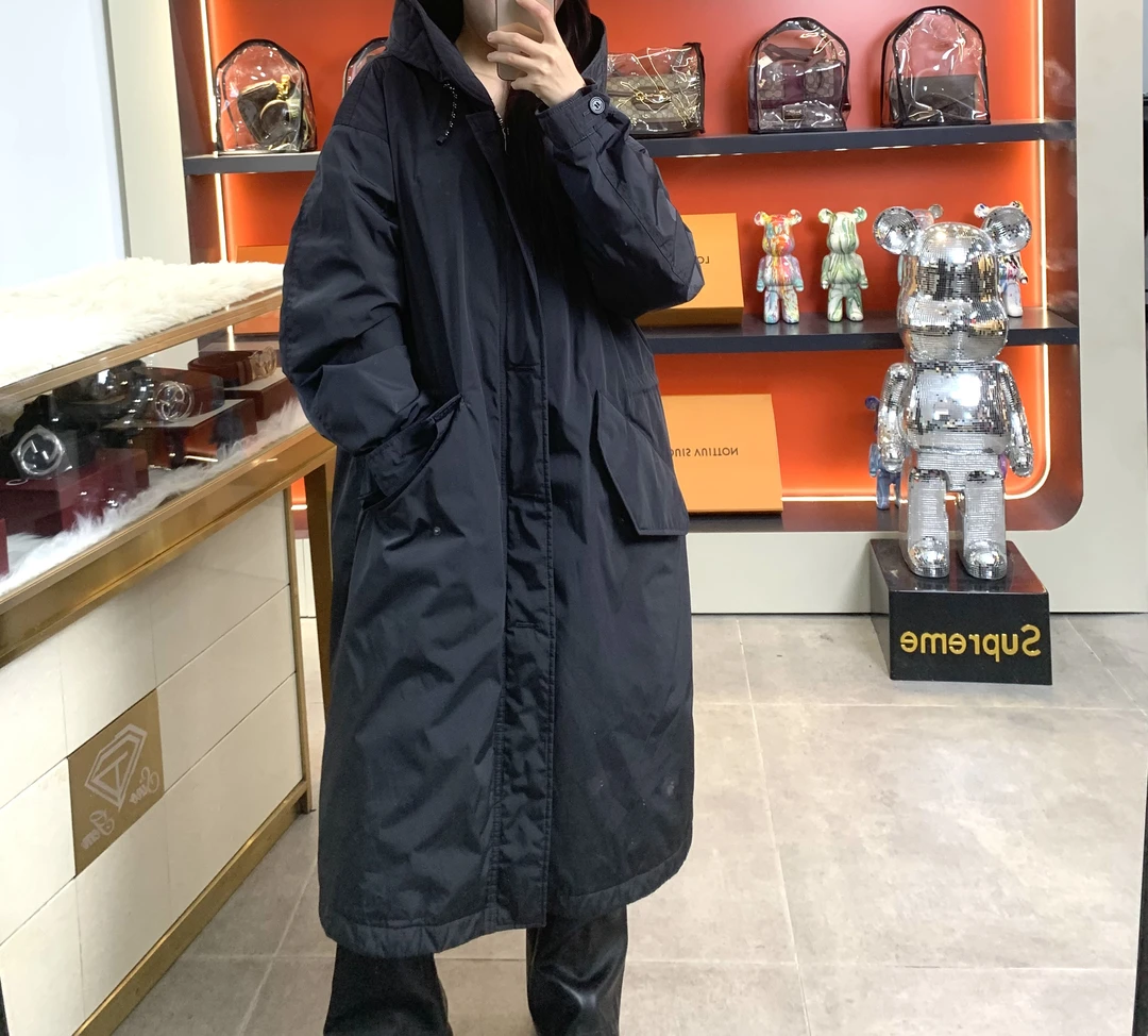 博柏利黑色长款棉服/50码/A01434