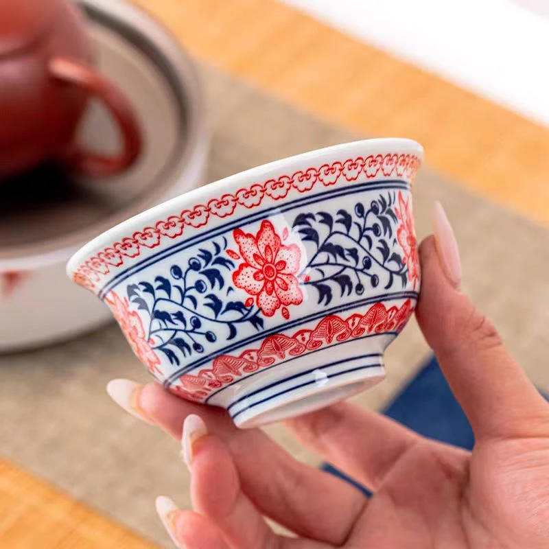 G1253-青花釉里红缠枝莲压手杯复古中式主人杯