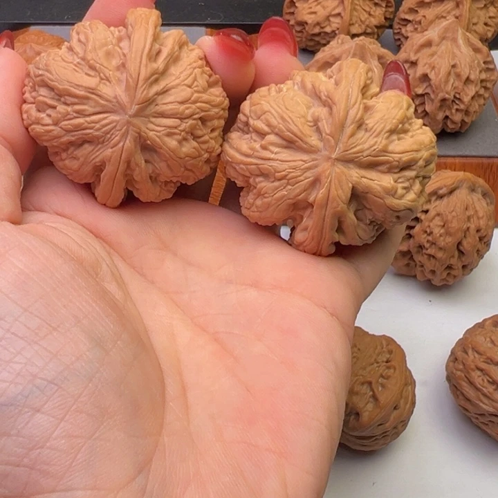 文玩核桃把件粗筋42