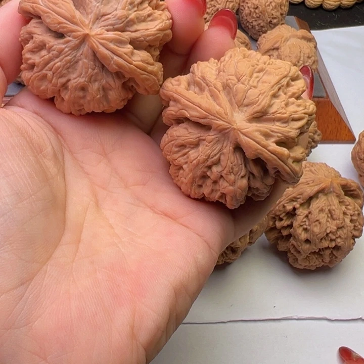 文玩核桃把件粗筋48